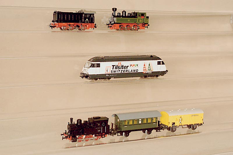 GÜterzug, MÄrklin, 60er Jahre, Spur HO, Tenderlok Nr. 3029, dazu 1 x Nr. 4000, 3 x Nr. 4509, alle im orig. Karton, sehr guter Zustand