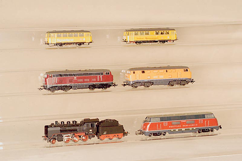 2 Dieselloks, MÄrklin, 2002/04, Spur HO, Nr. 3378, BR V 31 Hersfelder Eisenbahn, mit Universalelektronik fÜr Einsatz im Delta- und ...