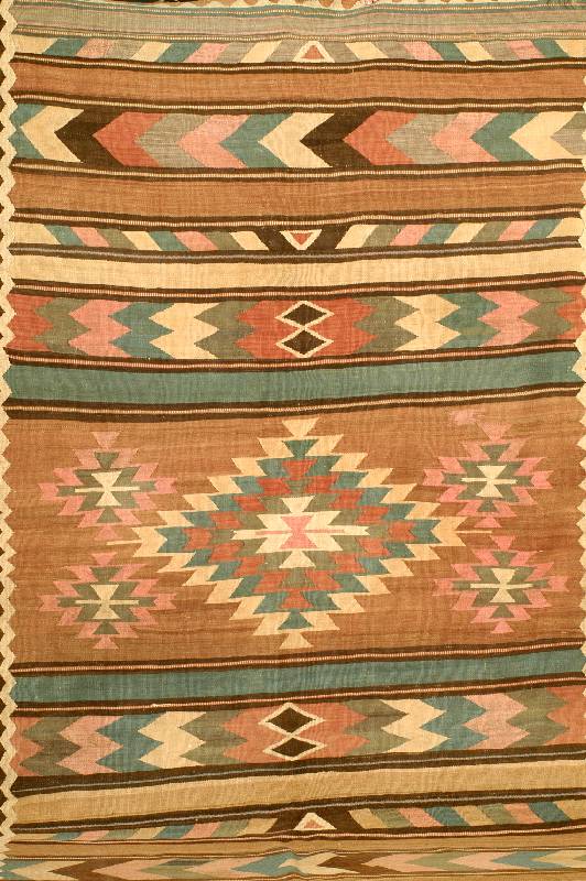 Shasawan Kelim, Persien, ca. 60 Jahre, Wolle auf Wolle, ca. 275 x 156 cm, SchÄtzwert: 1400.- EURO, EHZ: 2 (Guter Erhaltungszustand)