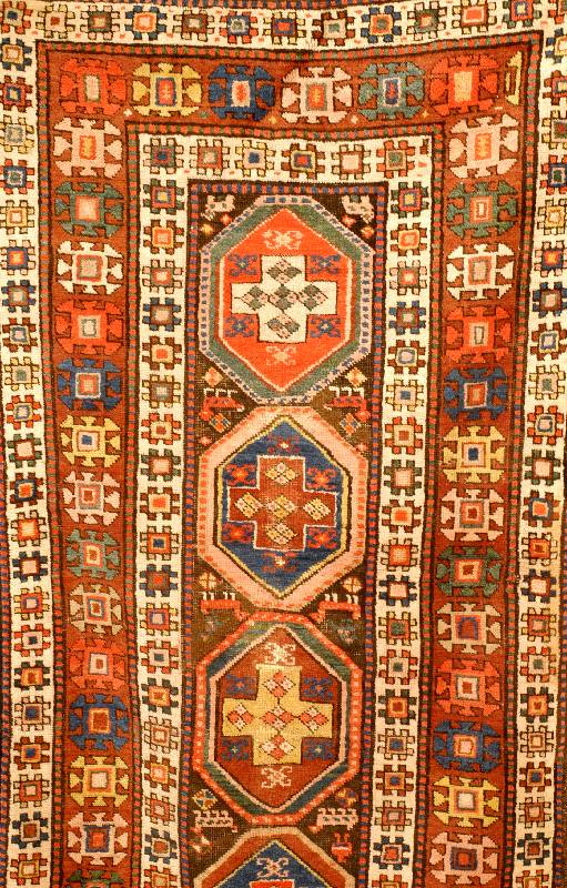 Kazak Antik, Kaukasus, um 1900, Wolle auf Wolle, ca. 203 x 102 cm, SchÄtzwert: 3900.- EURO, EHZ: 3 (Altersbedingt gut Erhalten).