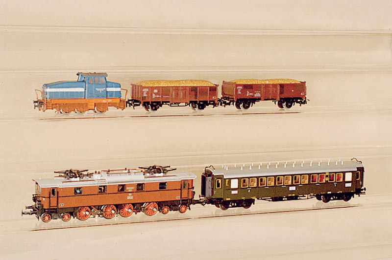 Bayerischer Reichsbahnzug, MÄrklin, 1988, Spur HO, Nr. 2860, E-Lok Bayerische EP der DRG, 3 Wagen, min. besp., im orig. Karton, Fkt. nicht gepr., ...