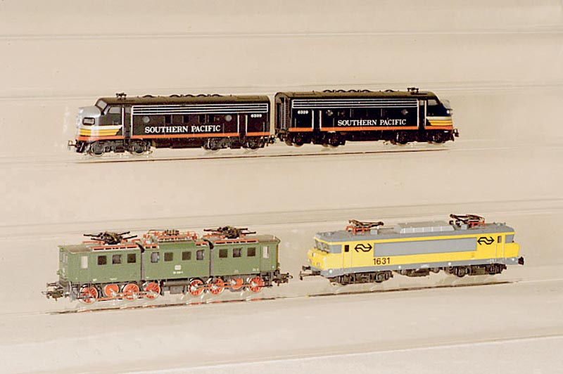 E-Lok, MÄrklin, 1988, Spur HO, Nr. 3329, BR 191, grÜn, dreiteilige Gelenkbauweise, fast unbespielt, Fkt.nicht geprÜft, im orig. Karton