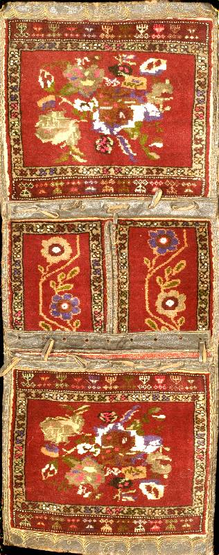 Seltene Doppeltasche, Anatolien, um 1920 al t, Wolle auf Wolle, ca. 130 x 52 cm, SchÄtzwer t: 2400,- EURO, mit Leder eingefasst, EHZ: 2-3 ...