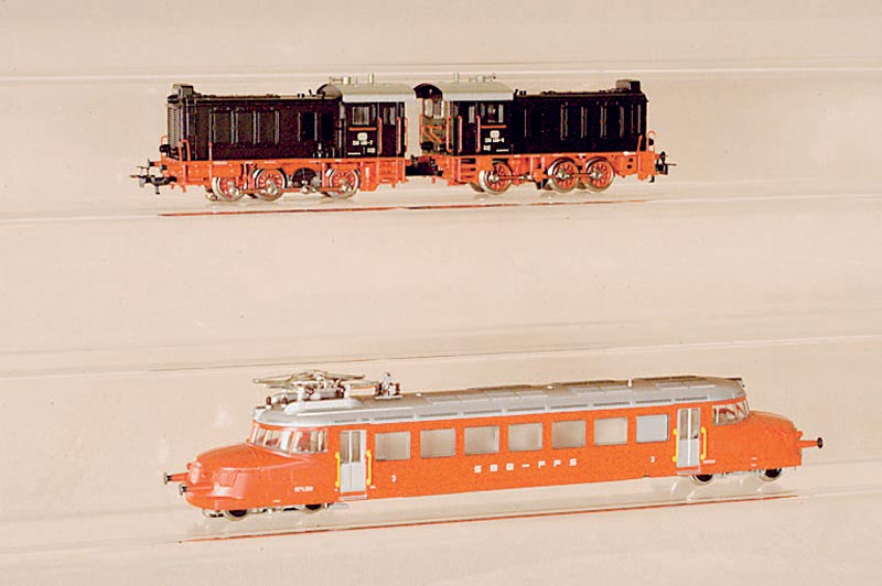 Elektrischer Schnelltriebwagen, MÄrklin, 1986 -90, Spur HO, Nr. 3125, "Roter Pfeil", min. bespielt, Fkt. nicht geprÜft, im orig. Karton