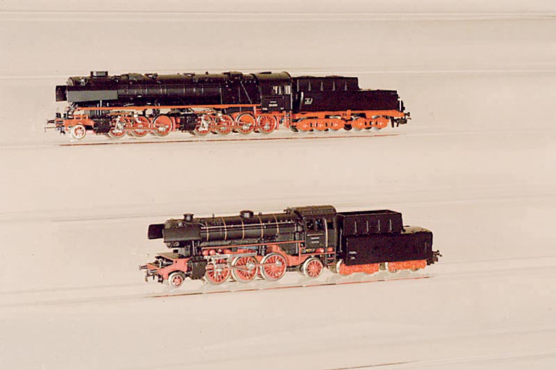 Dampflok mit Tender, MÄrklin, 1979-81, Spur HO , Nr. 3102, Betr.-Nr. 53 0001, min. bespielt , Fkt. nicht geprÜft, im orig. Karton