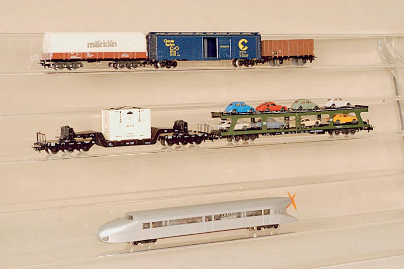 Konvolut 17 GÜterwagen, MÄrklin, 80er Jahre, Spur HO, 2 x 4564, 2 x 4633, 2 x 4718, 2 x 4413, 4689, 4423, 4475, 4612, 4108, 4693, dazu 312, 311 ...