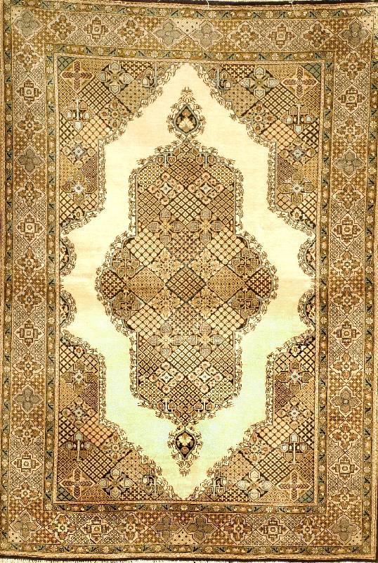 Ghom Seide, Persien, ca. 50 Jahre, reine Naturseide, ca. 158 x 111 cm, SchÄtzwert: 2800.- EURO, EHZ: 2 (ausgezeichneter Erhaltung szustand), ...