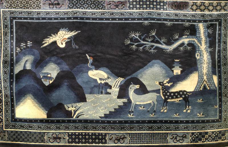 Pao Tou, China, um 1910/20 alt, feine glanzreiche Wolle auf Wolle, ca. 202 x 164 cm, SchÄtzwert: 4400,- EURO, Ehz: 2 (Altersbeding t ...