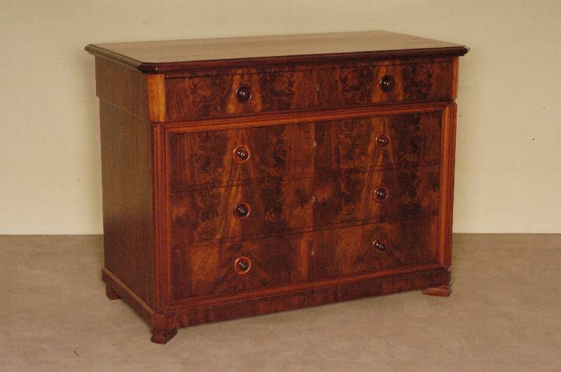 Kommode, deutsch, 1840/50, SpÄtbiedermeier, Korpus Weichholz, Mahagonifurnier gespiegelt, abgeschrÄgte Ecken mit aufgesetzten halbrunden ...