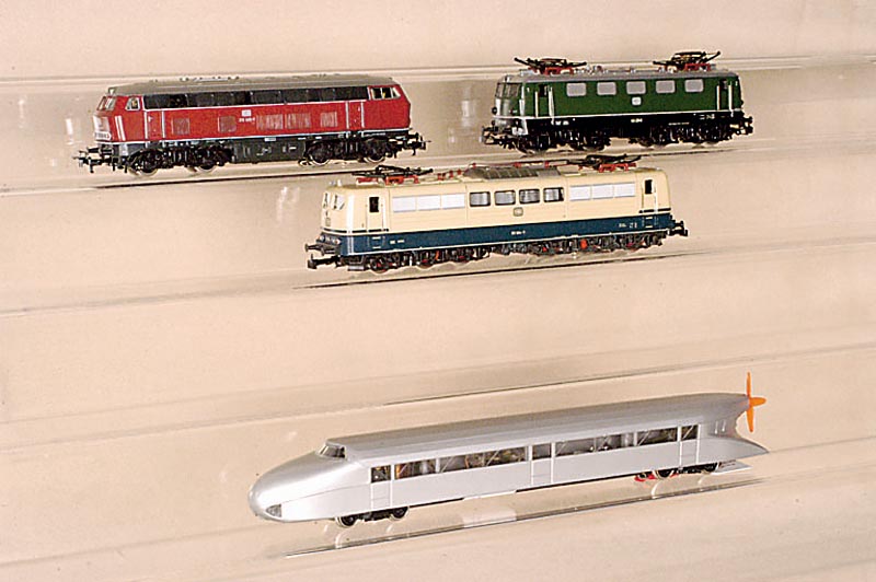 Schienenzeppelin, MÄrklin, 70er Jahre, Spur HO , Nr. 3077, intakt, min. bespielt, Umschalter defekt (unten)