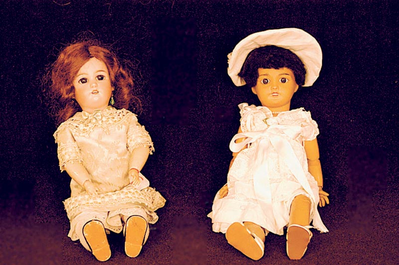 Porzellankopfpuppe, Simon & Halbig fÜr Dressel, um 1906, KugelgelenkkÖrper, Mischmasse und Holz, Kugelkopf, feststehende braune Glasaugen, ...