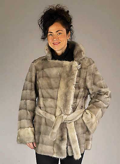 Platinnerz-Jacke, Gr. 36/38, QualitÄt Saga Mail, ungetragene Lagerware, antaillierte Jacke mit GÜrtel und Schieber- schließen, RÜckenl. ca. ...