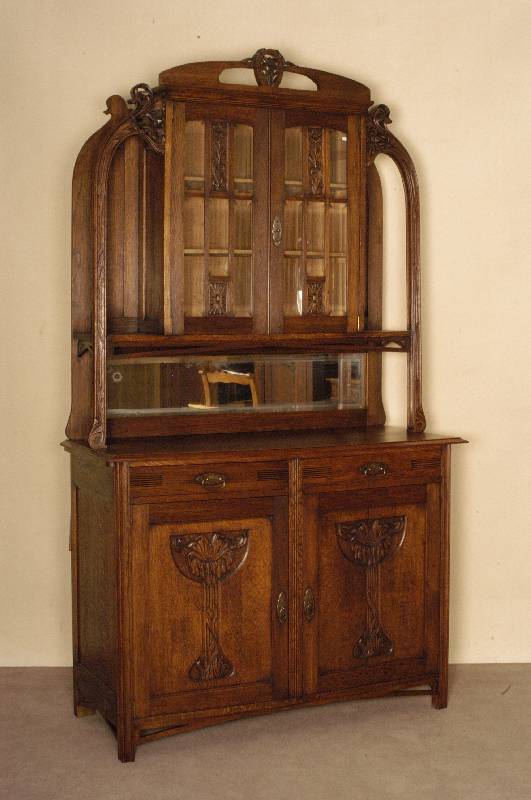 Aufsatzbuffet, Holland, um 1900, Jugendstil, Eiche massiv, Unterteil FÜllungen mit Flachschnitzereien, kelchfÖrmig, Mittelteil mit ...