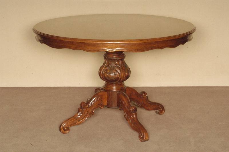Tisch, Italien, um 1960, Korpus Weichholz, z.T. Tischlerplatte, balusterfÖrmiger Fuß, 4-fach ausladend, Platte von ausgesuchtem ...
