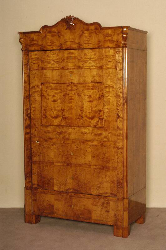 Schrank, deutsch, um 1860, Korpus Weichholz, Birkefurnier, Louis-Philippe-Stil, seitlich abgeplattet, 1-tÜrig, sogenannter Blender, poliert, ...