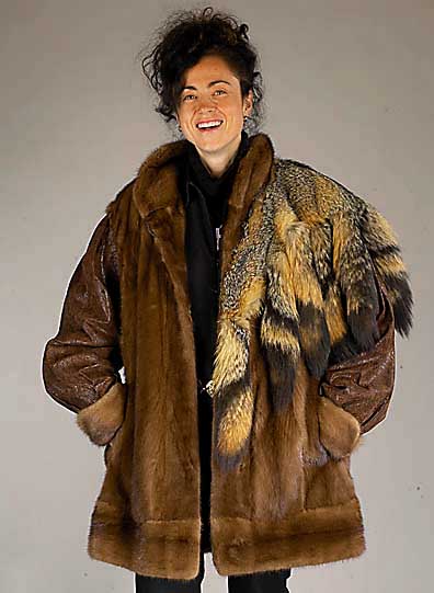 Nerz-Longjacke mit LederÄrmeln, Gr. 44/46, Innenlabel: Michael GÜnzel, Pelze, Mannheim, gemustertes Innenfutter, Ärmel mit Nerzman- schetten, ...
