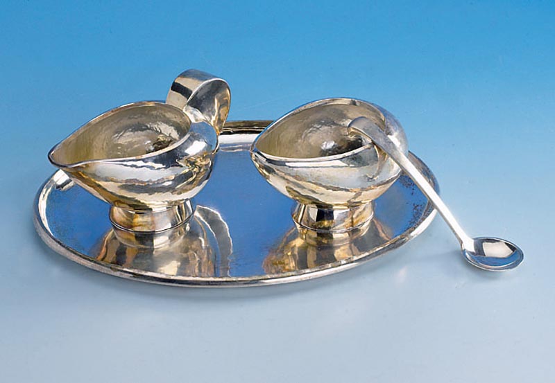 Zuckerdose und Sahnegießer auf Tablett, 925er Silber, Meister CZ ligiert, sign., typ. Form Ende 40er, Anfang 50er Jahre, Einzelanfertigung mit ...