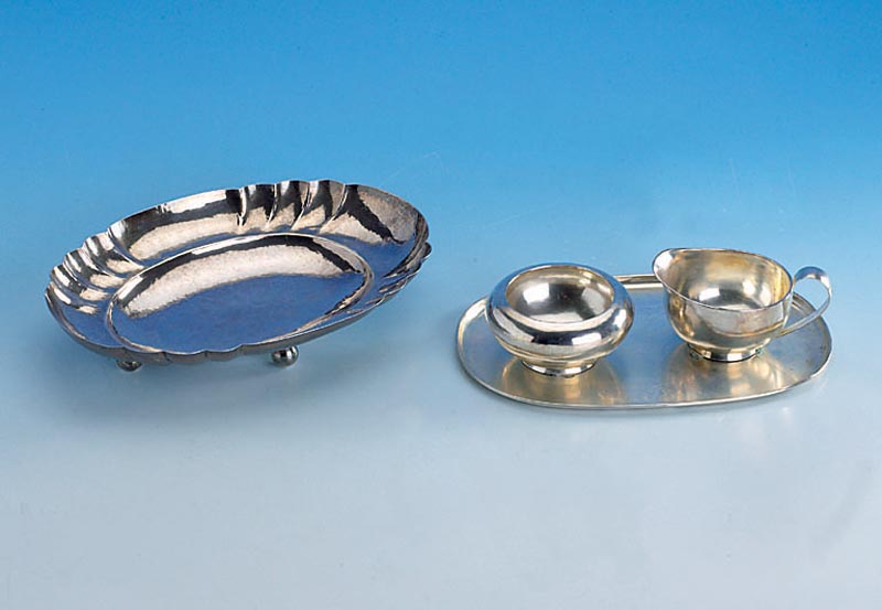 Zierschale/Anbietschale, 900er Silber, meistermarke C. Weisshaupt, reine Treibarbeit, BarockstilanklÄnge, Hammerschlagverz., elegante ...