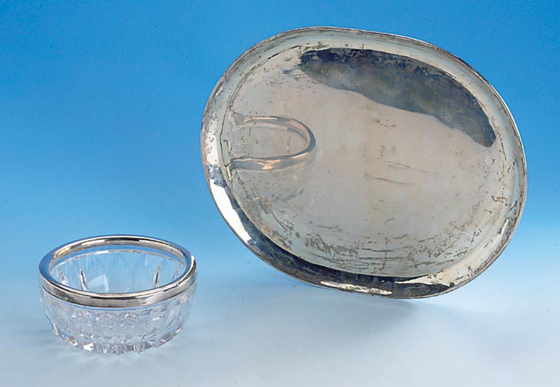 Schwere Kristallglas-Anbietschale, geschn. und geschliffen, Meistermarke C. Weisshaupt, 60er Jahre, im Orig. Karton, H 7 cm, D ca. 15 cm