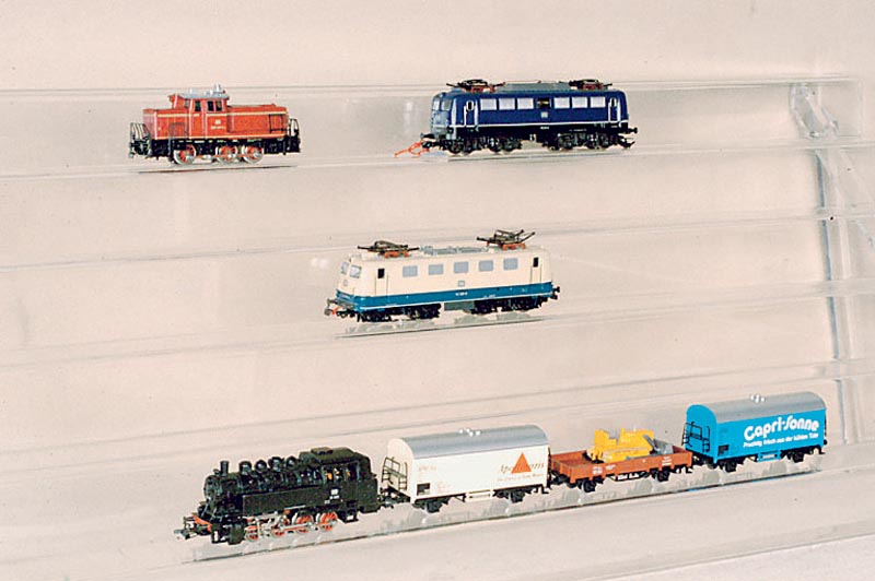 E-Lok, MÄrklin, 1980, Spur HO, Nr. 3199, beige/grÜn, intakt, ein Haftreifen lose