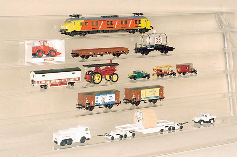 Konvolut MÄrklin, Spur HO, 90er Jahre - 2000 , bestehend aus exklusiven Sondermodellen, einmalige Anfertigung, Nr. 46972 Flachwagen Radlader, ...