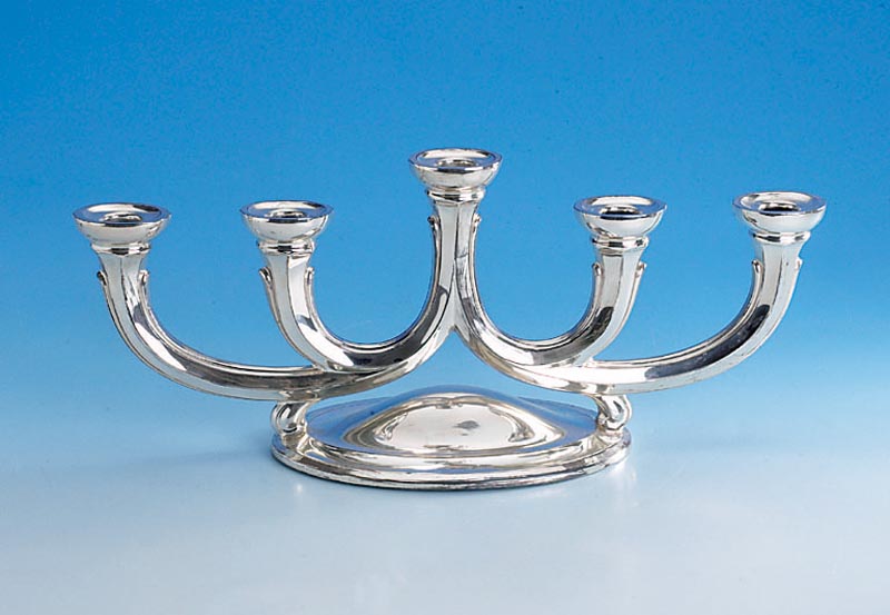 KerzenstÄnder, 5-flammig, 925er Sterlingsil- ber, GebrÜder KÜhn/SchwÄbisch GmÜnd, Maße ca. 43 x 19 cm, gefÜllt