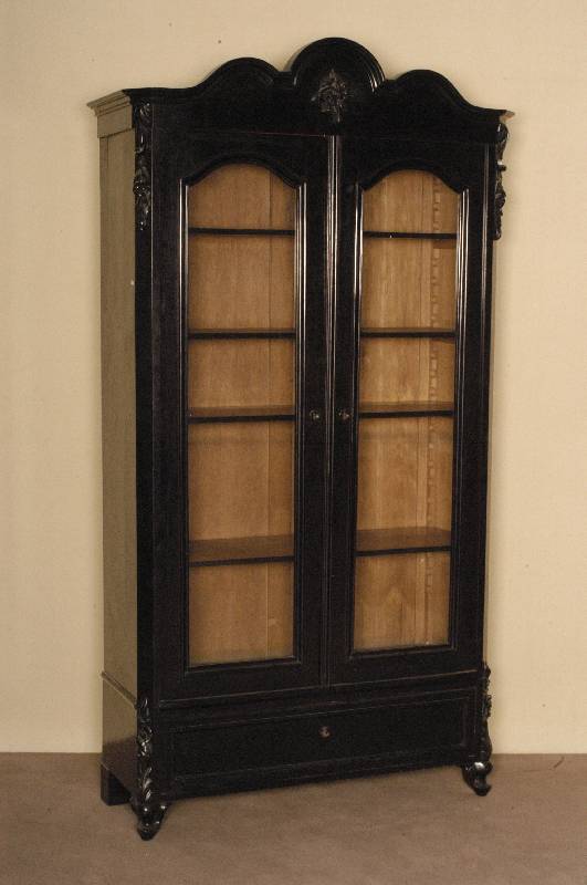 WÄsche- bzw. Vielzweckschrank, deutsch, um 1860/70, Korpus Weichholz, Eiche massiv bzw. Eichefurnier, schwarz gelackt, sogenanntes 2. Barock, ...