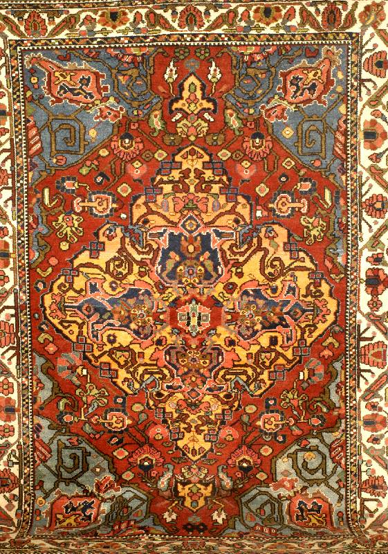 Bachtiar, Persien, um 1930, Wolle auf Baumwolle, ca. 220 x 153 cm, SchÄtzwert: 1800.- EURO, EHZ: 2-3. Feste KnÜpfqualitÄt.