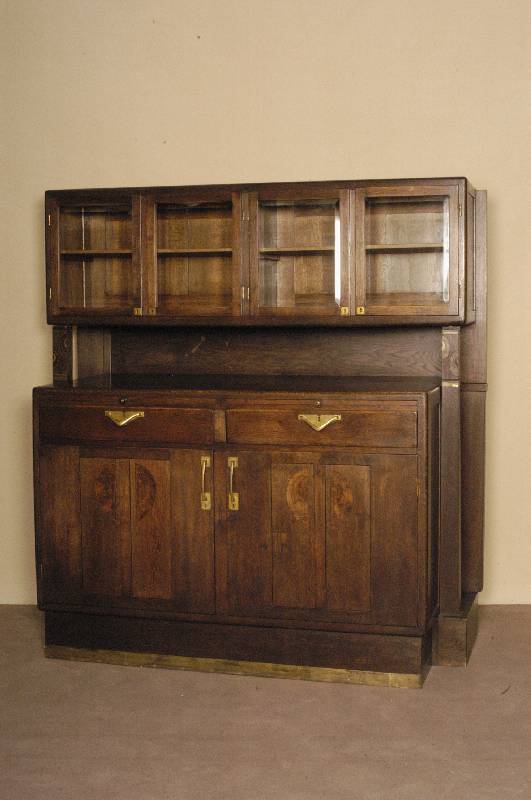 AufsatzmÖbel, Österreich/Wien, um 1900/04, Sezessionsstil, komplett auf Rahmen gearbeitet, Korpus Eiche massiv, Eichefurnier, feine Intarsien in ...