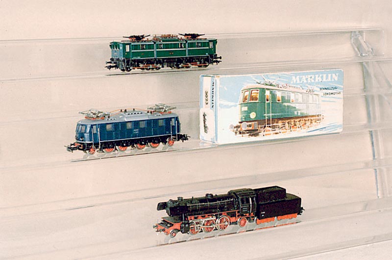E-Lok, MÄrklin, 90er Jahre, Spur HO, Nr. 37291, BR E 91, dreiteilige Gelenkbauweise, grÜn, Guß, unbespielt, nur Probelauf, intakt, im orig. ...