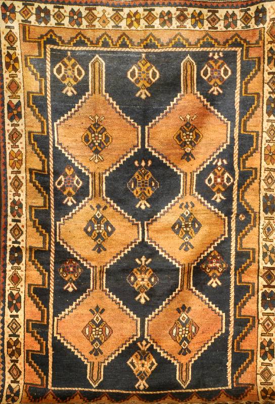 Lori alt, Persien, ca. 60 Jahre, Wolle auf Wolle, ca. 211 x 137 cm, SchÄtzwert: 1100.- EURO, EHZ: 3. Naturfarben.