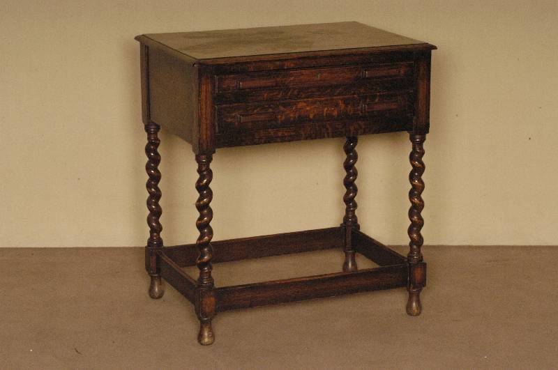 BesteckschrÄnkchen, England, um 1900, Eiche massiv, gedrechselte Beine, FÜße durch Rahmen verbunden, Besteckteile fÜr 6 Personen: ...