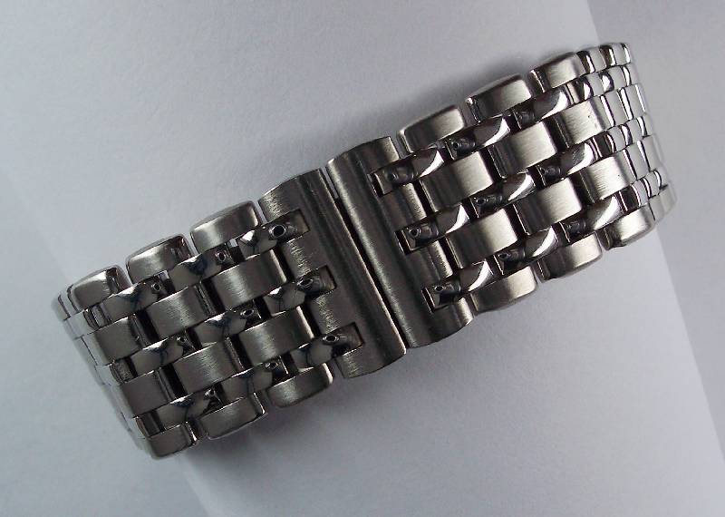 CHOPARD-Uhrenarmband, Stahl/GG 750/000, unsichtb. Faltschließe, L ca. 18 cm, Stegbrei- te ca. 17 mm, ehem. unverb. Preisempf. lt. Einl. EUR 1070.-