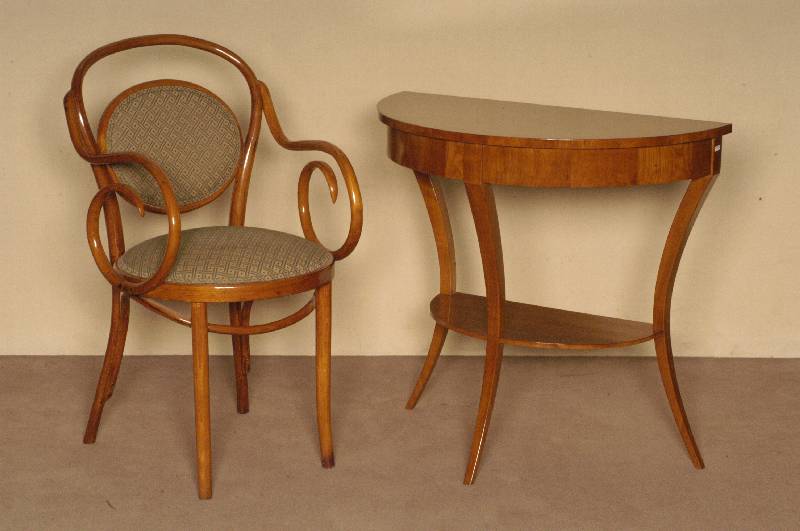 Stuhlsessel, im Stil von 1900, nach Thonet -Vorbild, Bugholz, in Kirschbaum gebeizt, restauriert, neu gepolstert, Holz bearbeitet, wohnfertig, ca. ...