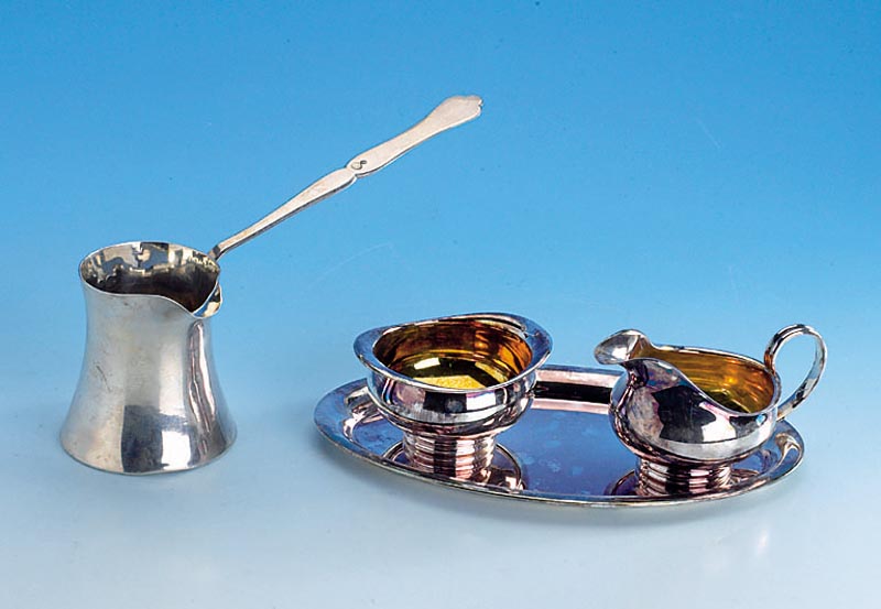 TeekÄnnchen, osmanisch um 1860, Tremoulierstich, Silber, Meistermarke und Feingehaltszeichen, ca. 195 g, sehr selten, H ca. 8.5 cm, L. ca. 25 cm