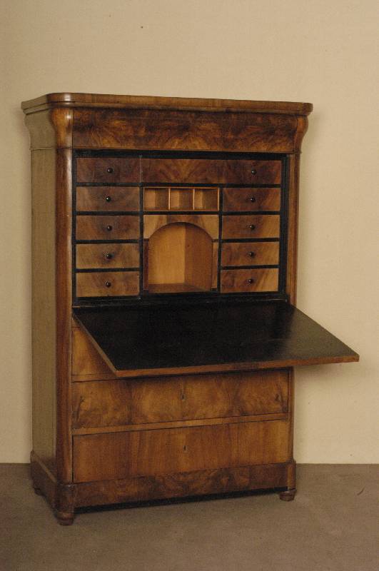 StandsekretÄr, deutsch, um 1860, SpÄtbiedermeier, Korpus Weichholz, gespiegeltes Wurzelnußfurnier, auf gedrÜckten KugelfÜßen, Kopfschub ...
