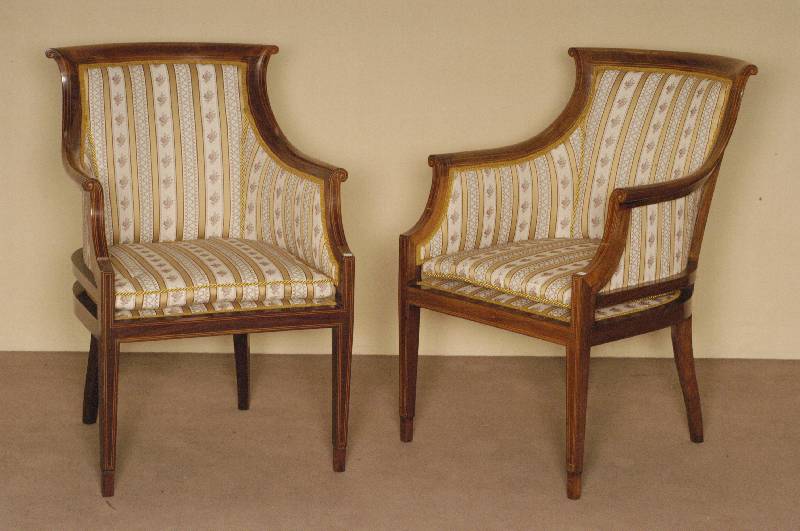 Armlehnstuhl, deutsch, um 1900, Empirestil, Palisander massiv, z.T. furniert, konische Beine, mit Intarsien eingelegt, Rahmen mit Fadenintarsien, ...
