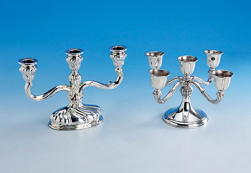 Kerzenleuchter 835er Silber, 3-flammig, Meistermarke HB Herrmann & Bauer schwÄbisch GmÜnd, Fuß gefÜllt, H. ca. 16 cm, Gew. ca. 475