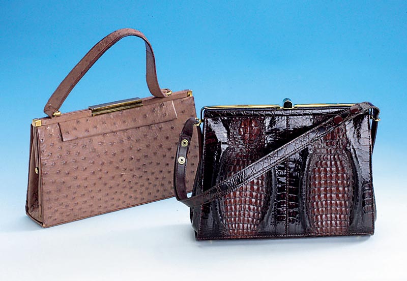 Handtasche aus Alligator, braun, Trage- riemen, kl. Innentasche mit Reißverschluß, ca. 26.5 x 8.5 x 20 cm, bitte beachten Sie die ...