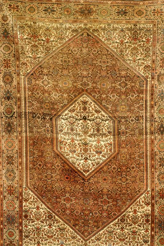 Bidjar Antik, Westpersien, um 1900 antik, Wolle auf Baumwolle, ca. 198 x 132 cm, SchÄtzwert: 4500.- EURO, EHZ: 3, reine Pflanze nfarben. Ein ...