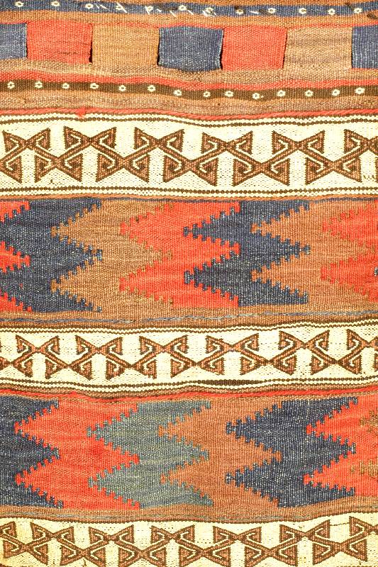 Tasche Sumakh, Persien, um 1930, Wolle auf Wolle, ca. 56 x 52 cm, Schätzwert: 850.- EURO, EHZ: 2. Guter Erhaltungszustand.