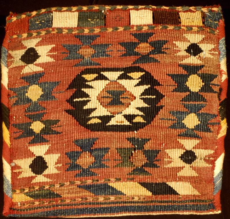 Kelim Tasche, Persien, um 1930, Wolle auf Wolle, ca. 30 x 30 cm, Schätzwert: 900.- EURO, EHZ: 3, sehr selten, Sammelwürdig, reine Pflan zenfarben. ...