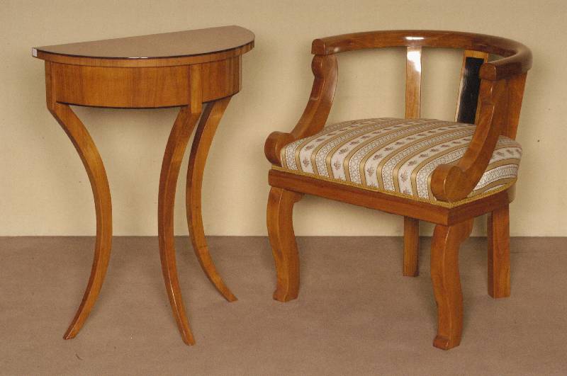 Bergere, Biedermeierstil, nach dem Vorbild von 1830, Kirschbaum massiv, Polster und Bezug neu, wohnfertig, handpoliert, sehr bequem, praktisch, ...