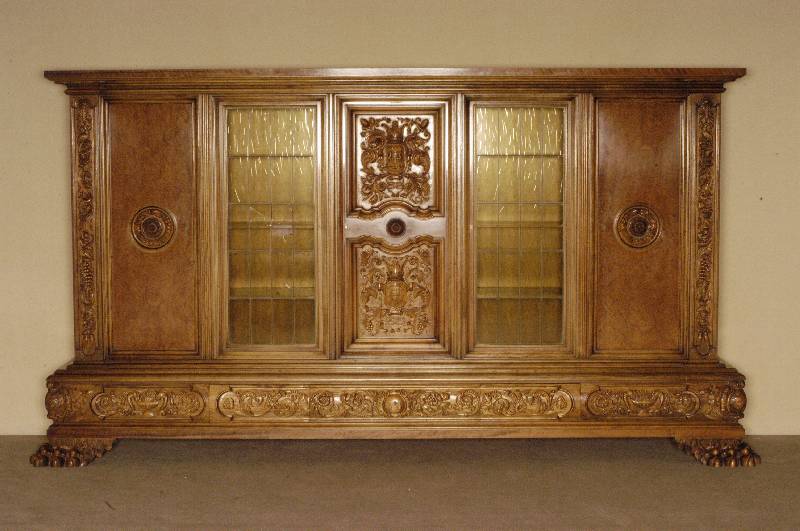 Vielzweck bzw. BÜcherschrank, deutsch, 60er Jahre, nach toskanischem Vorbild von 1560/70, schwere AusfÜhrung, Korpus Weichholz/Hartholz, ...