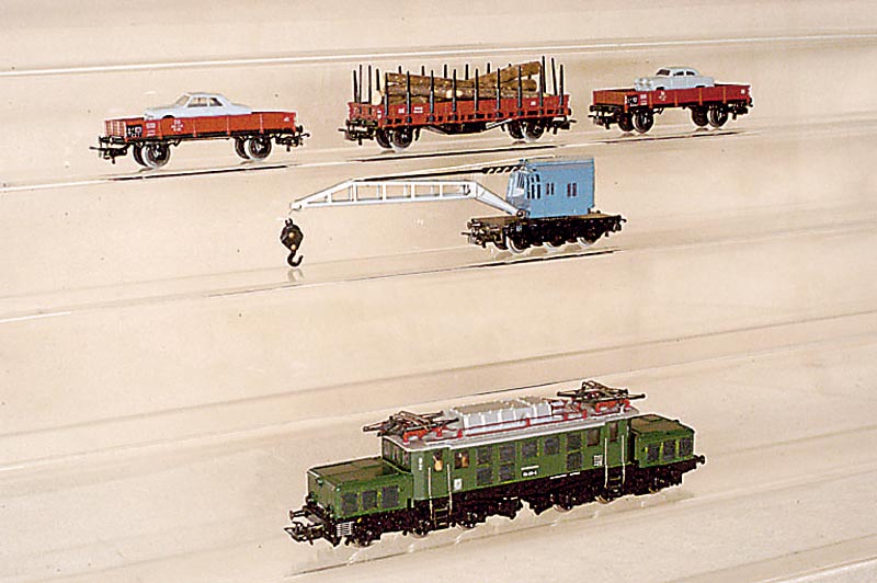 E-Lok, MÄrklin, 80er Jahre, Spur HO, Nr. 3322, umgebaut fÜr den Einsatz im Digital -System, Lok-Adresse 49, intakt (unten)