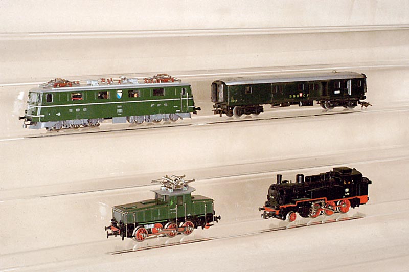 Rangierlok, MÄrklin, 1959, Spur HO, Nr. 3001 , grÜn, intakt, im orig. Karton (Bild li. unten)