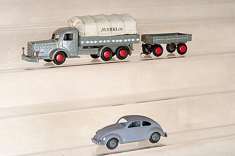 Konvolut Mercedes Kraftwagen, MÄrklin, 1938/39, Metall, grau und weiß lackiert, Originalverdeck, im Karton, leicht bespielt, sammelwÜrdig, ...