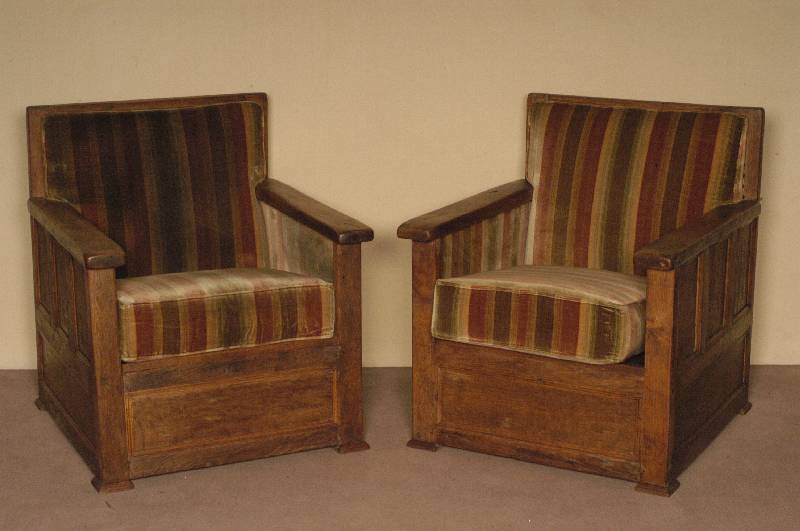 Sessel, deutsch/wohl MÜnchen, um 1800, Eiche massiv, RÜckenlehne mit verschiedenen FÜllungen aus dem Vollholz, sehr geeignet fÜr alte ...