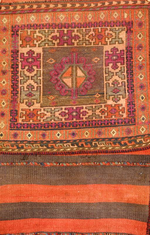 Shasavan Tasche, Persien, um 1920, Wolle auf Wolle, ca. 116 x 47 cm, Schätzwert: 950.- EURO, EHZ: 2 (Guter Zustand).