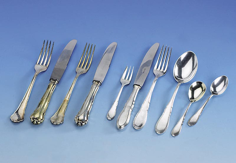 Besteck fÜr 10 Personen, 800er Silber, 30er Jahre, Meistermarke HB Hanseatic Silber- warenfabrik AG Bremen, best. aus: MenÜgabeln und ...
